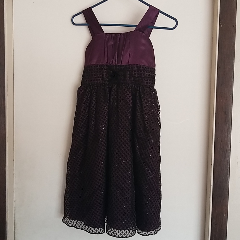 Girls dress size 8